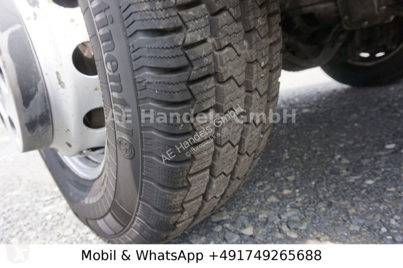 جرار Iveco 65