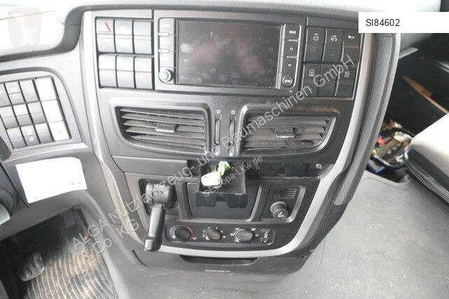Traktor Iveco 460 4x2, Kran HMF 1320K3, Hydr.,...