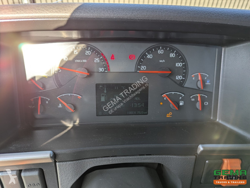 Tahač Volvo 6x2/4 Globetrotter Euro 5 - ADR -...