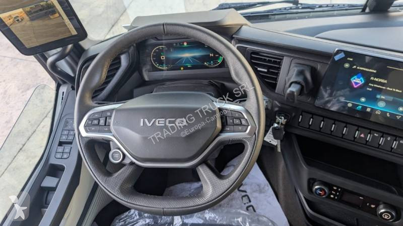 Traktor Iveco