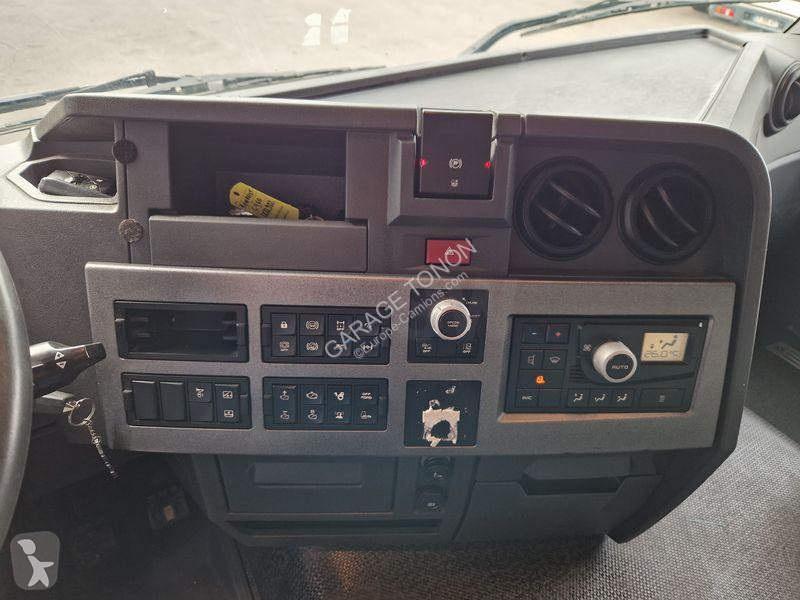 Traktor Renault 460 Gamme C