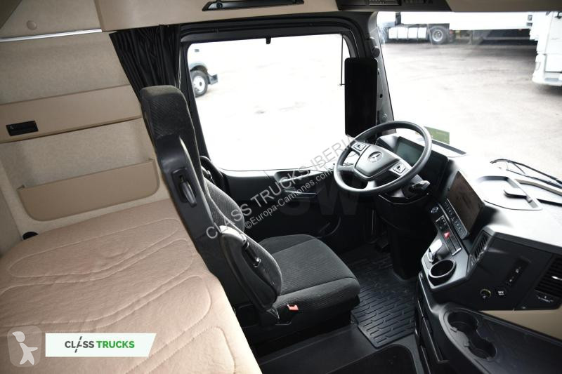 Traktor Mercedes 5 1845 BigSpace