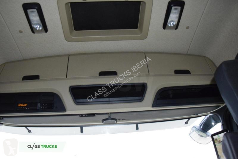 Traktor Mercedes 5 1845 BigSpace, Max tanks