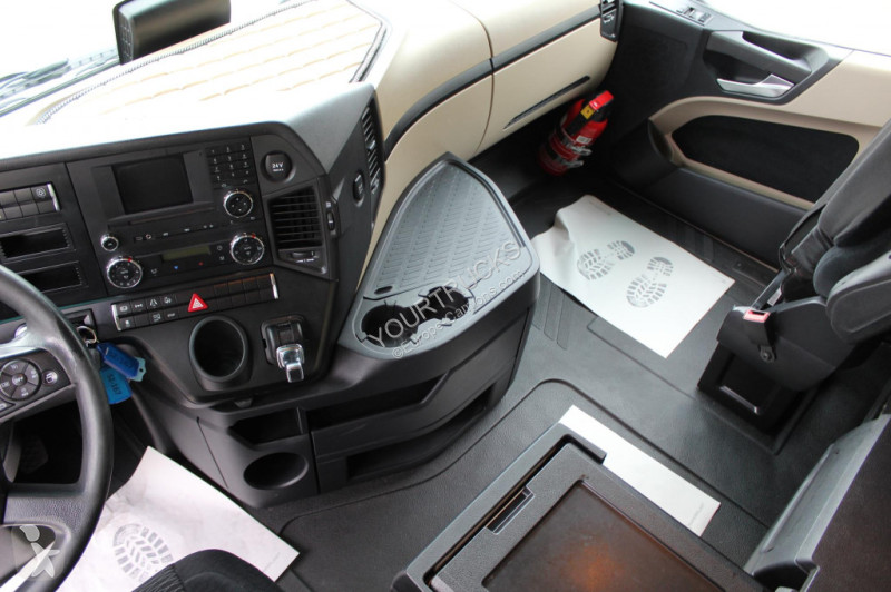 Trekker Mercedes 1845 E6 ACC LDW Kühlbox...