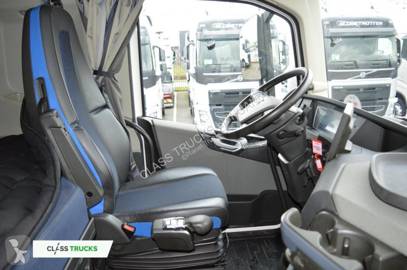 Tractor Volvo 500 Globetrotter XL