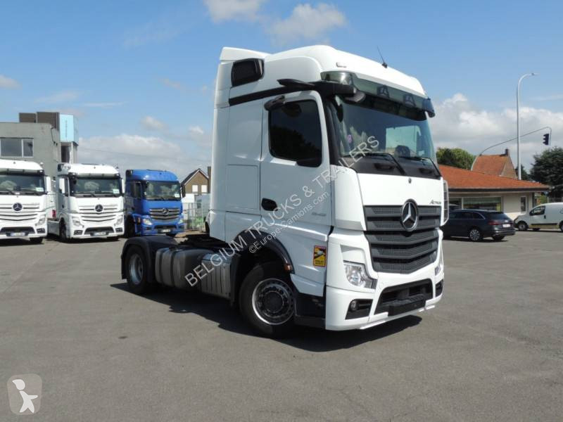 Traktor Mercedes