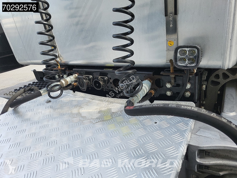 Tahač Volvo 650 6X4 Retarder Full-Air Liftachse...