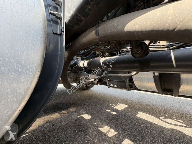 Tahač Volvo FH...