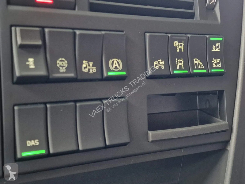 Traktor Volvo 780 Aero Globetrotter XL 4x2 -...