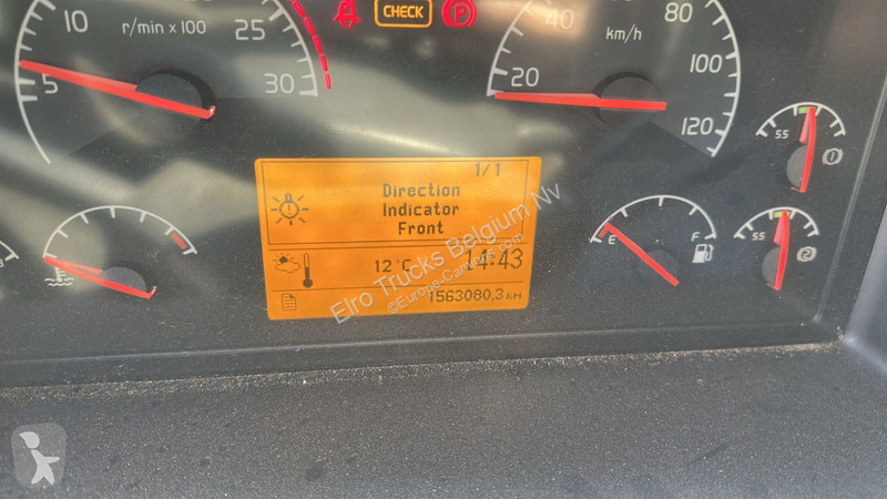 Traktor Volvo 440 (GOOD CONDITION / BONNE ETAT)
