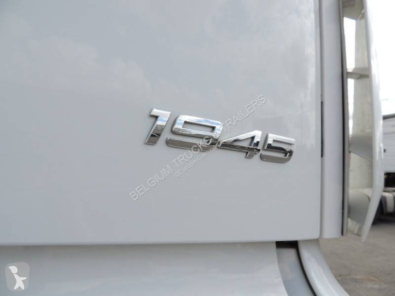 Tahač Mercedes