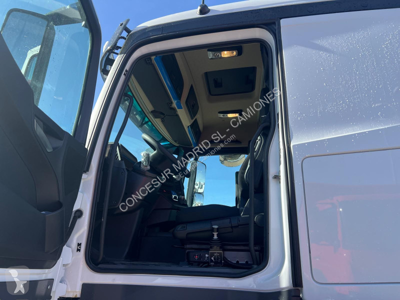 Traktor Mercedes  1851 LS