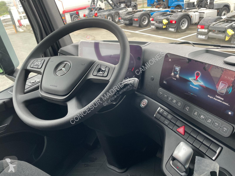 Traktor Mercedes  1851 LS