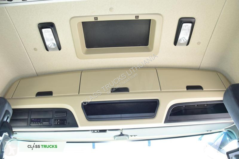 Traktor Mercedes 5 1845 BigSpace