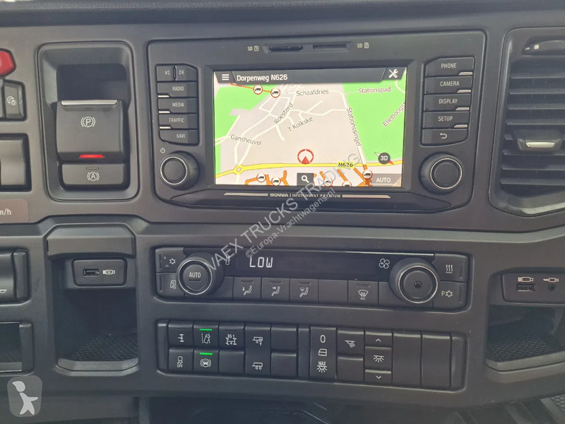 Traktor Scania S560 Highline 4x2 - ike new -...