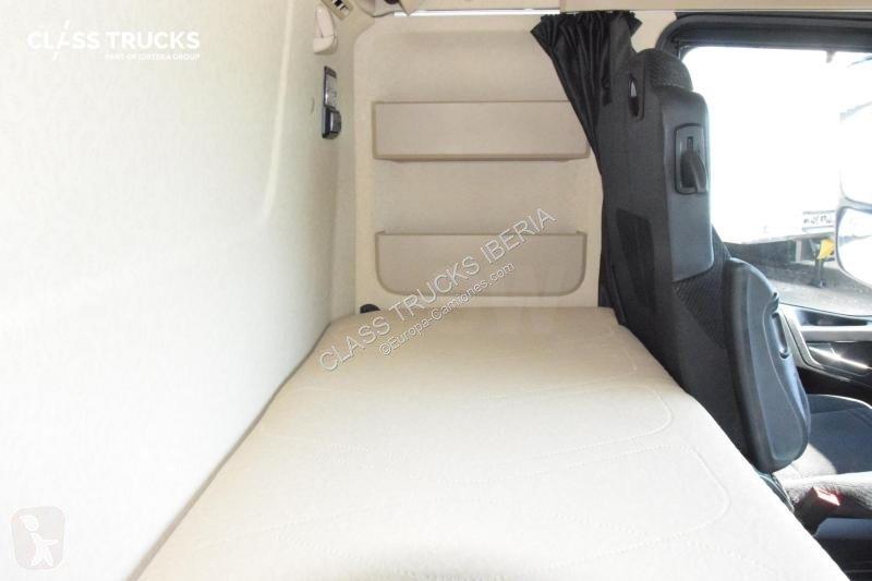 Traktor Mercedes 5 1845 BigSpace