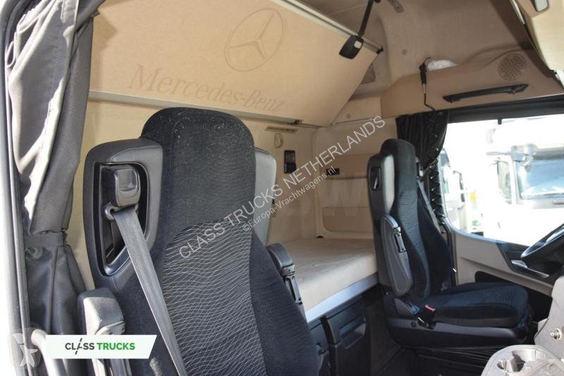 Traktor Mercedes 5 1845 BigSpace