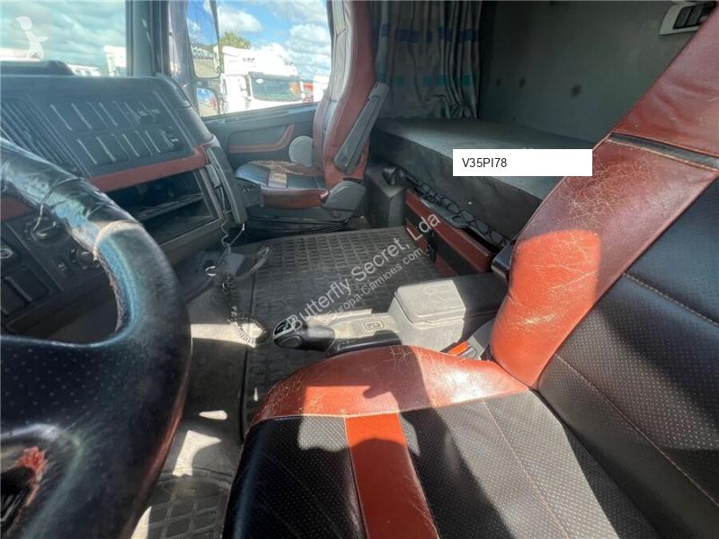 Cap tractor Volvo -37