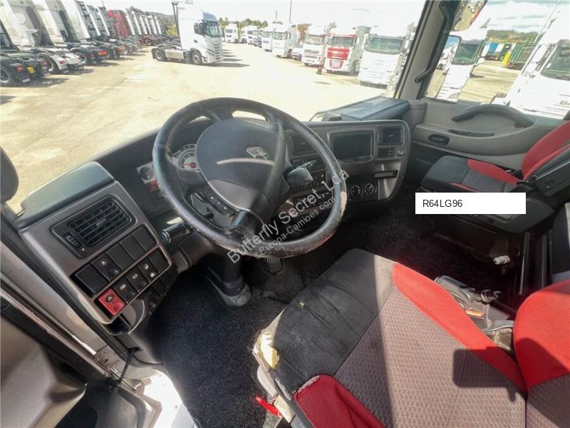 Cap tractor Renault AE 440
