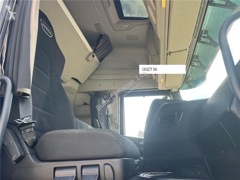 جرار Iveco S-WAY 460