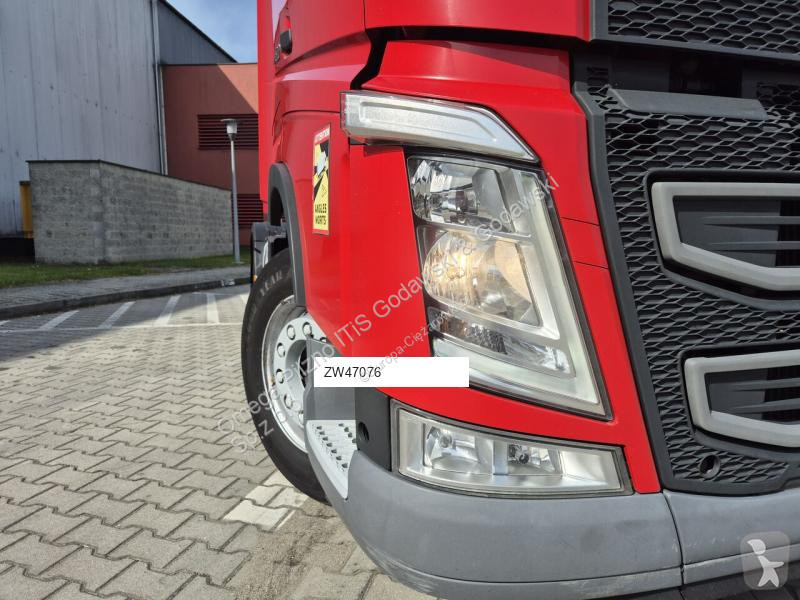 Cap tractor Volvo FH500