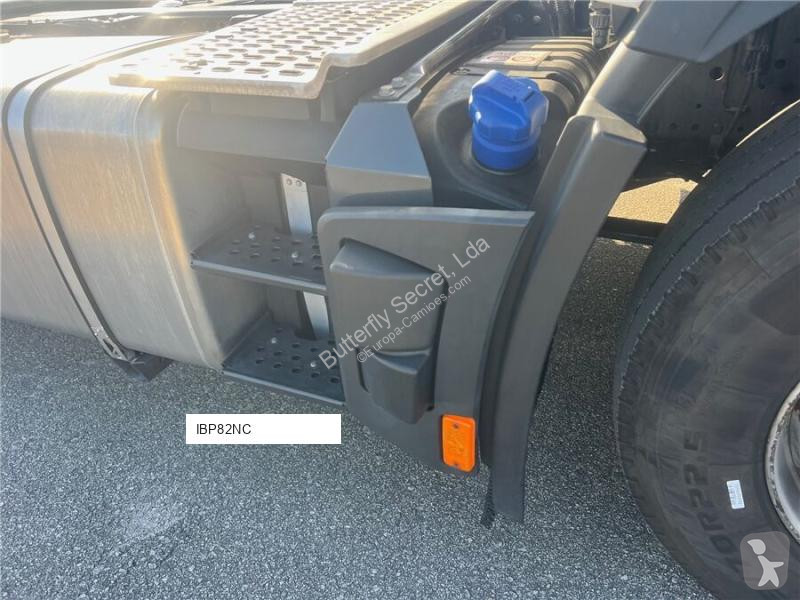 جرار Iveco S-WAY 500