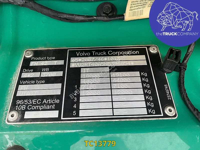 جرار Volvo 500