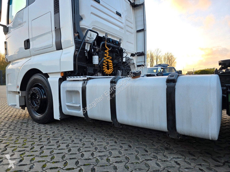 Cabeza tractora MAN 18.500 4X2 LLS-U / 2 Tanks...