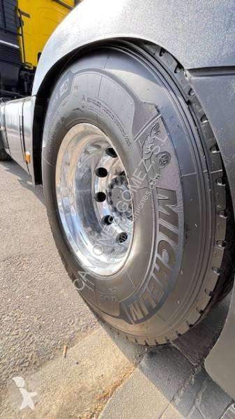جرار Volvo