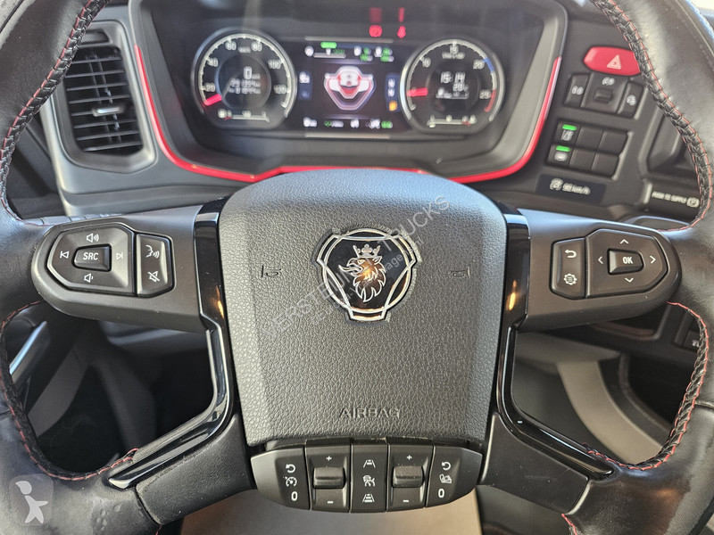 Влекач Scania S770 V8 / 6x4 / RETARDER / FU AIR /