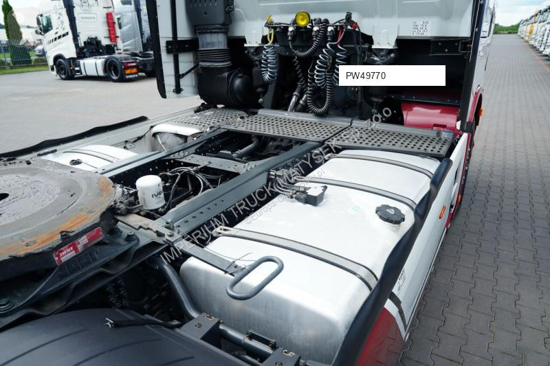 Влекач Iveco / 510 / I-PARK COOL / FULL AIRMATIC