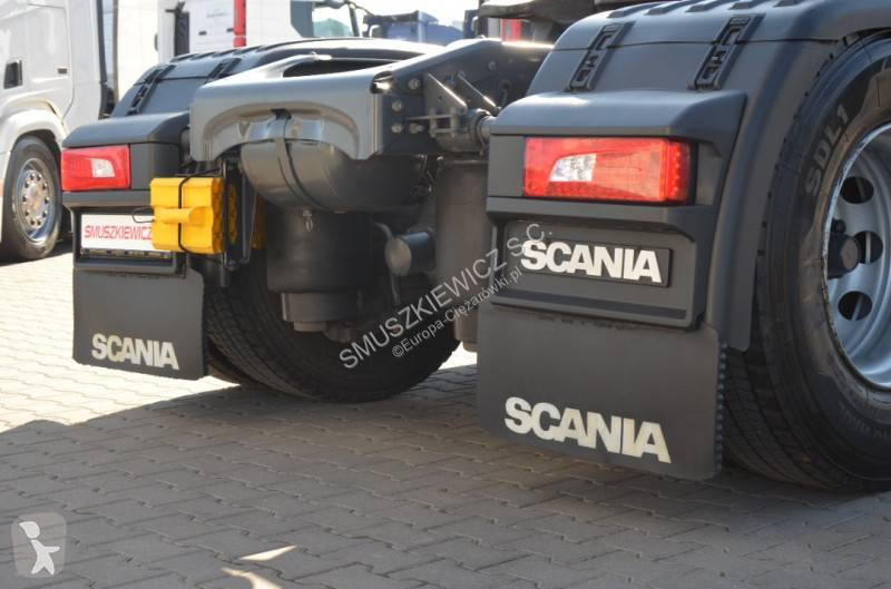 Влекач Scania