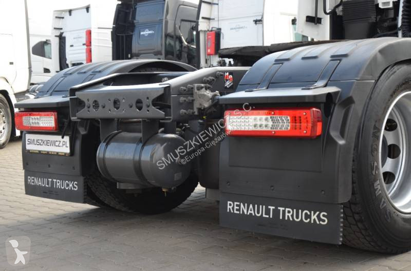 Влекач Renault