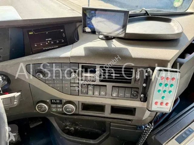جرار Volvo Holz Kran Palfinger S270L83/Komplettzug