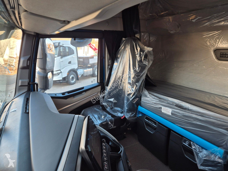 جرار Iveco AS440X50T/P ON+ X-Way, Intarder,...
