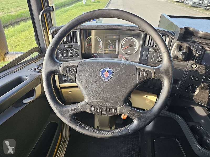 جرار Scania 410