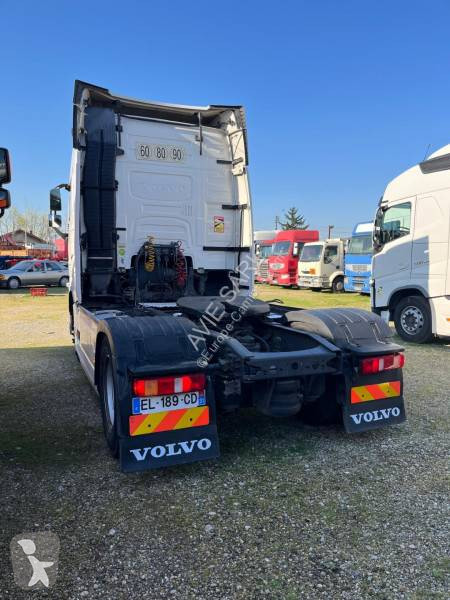 جرار Volvo