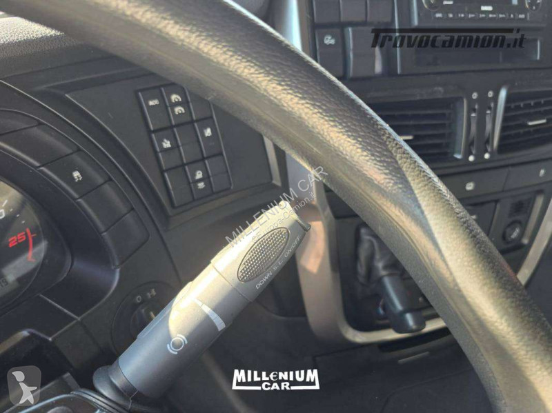 جرار Iveco 570 MANUAL RETARDER IMP IDRAULICO