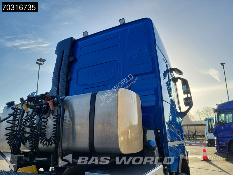 جرار Volvo 500 8X2 Steered Tag axle!...