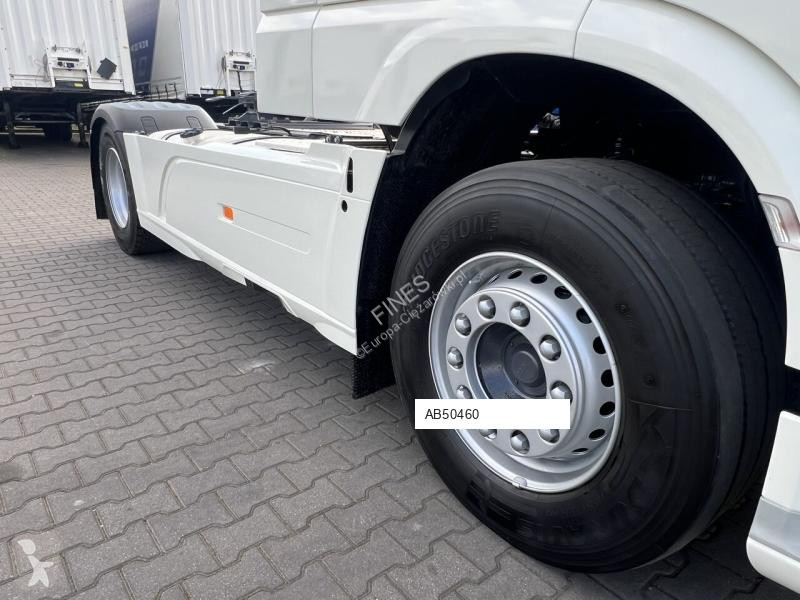Тягач DAF XF 106 480