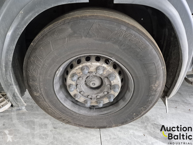 جرار Scania 470