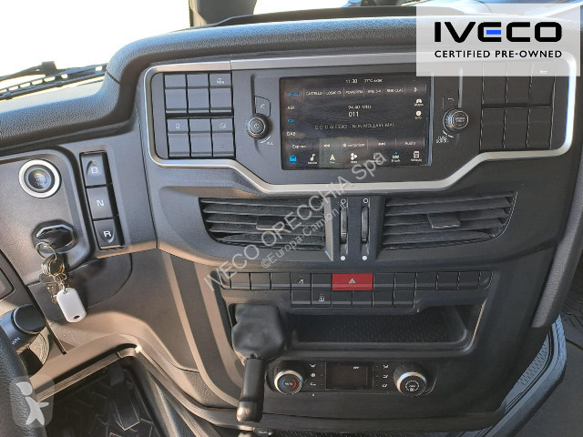 جرار Iveco S-WAY AS440S53T/P