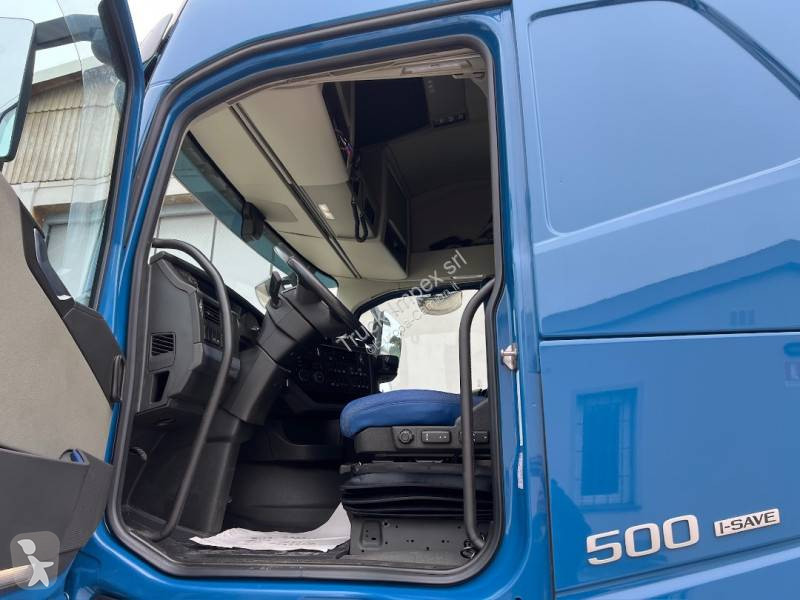 جرار Volvo