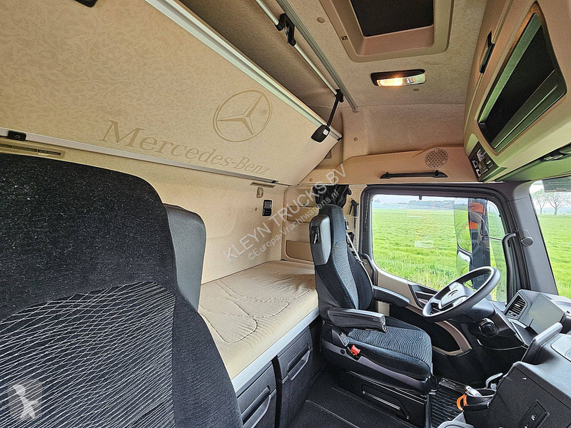 جرار Mercedes ACTROS 1848