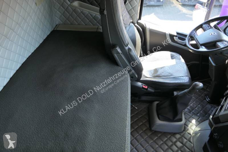 جرار Volvo