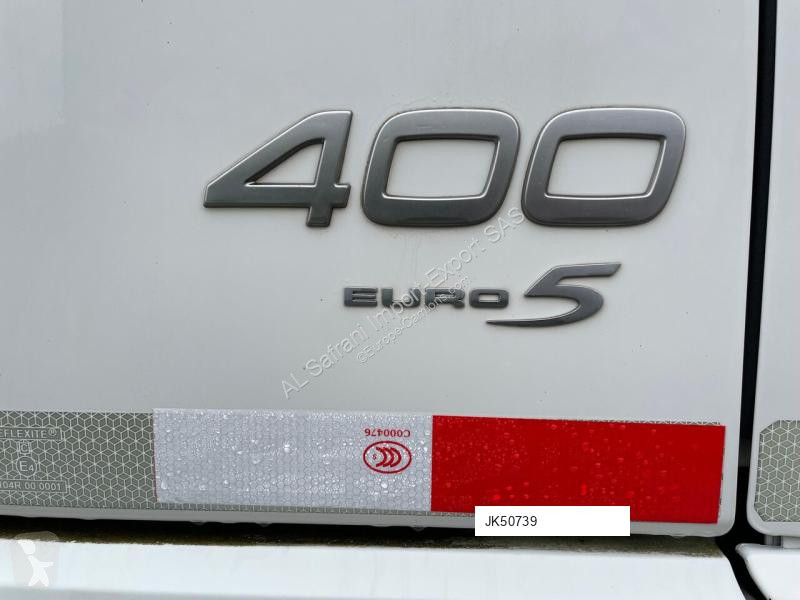 جرار Volvo 400