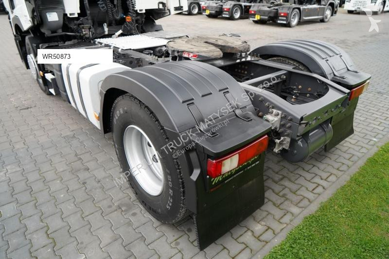 Влекач Renault T 430