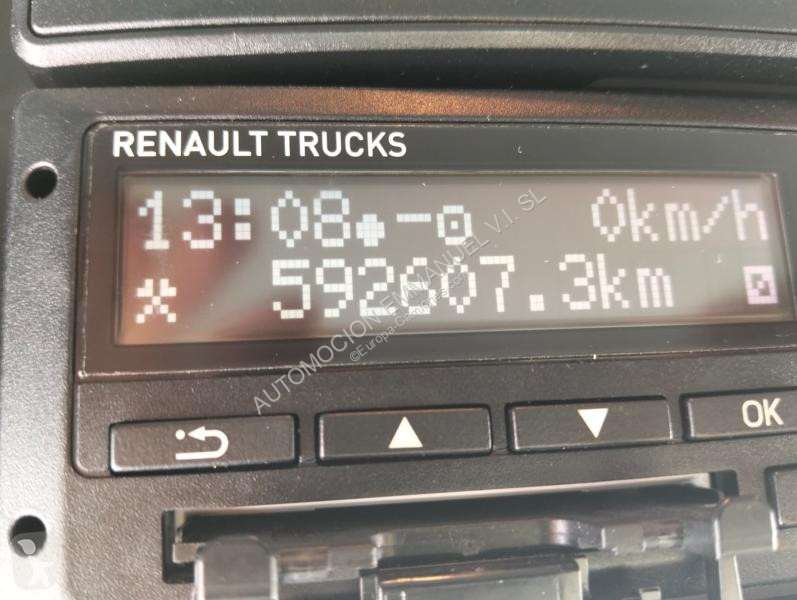 جرار Renault 480