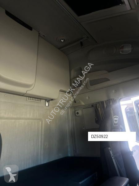 جرار Iveco NP 400