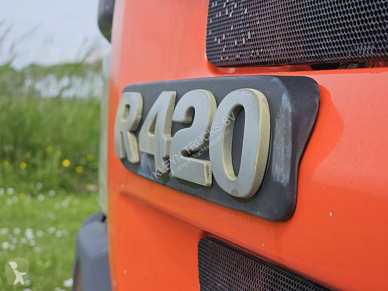 جرار Scania 420